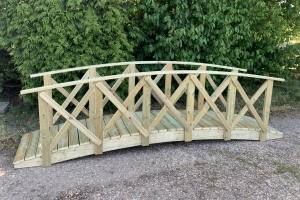 Classica High Rail Garden Bridge